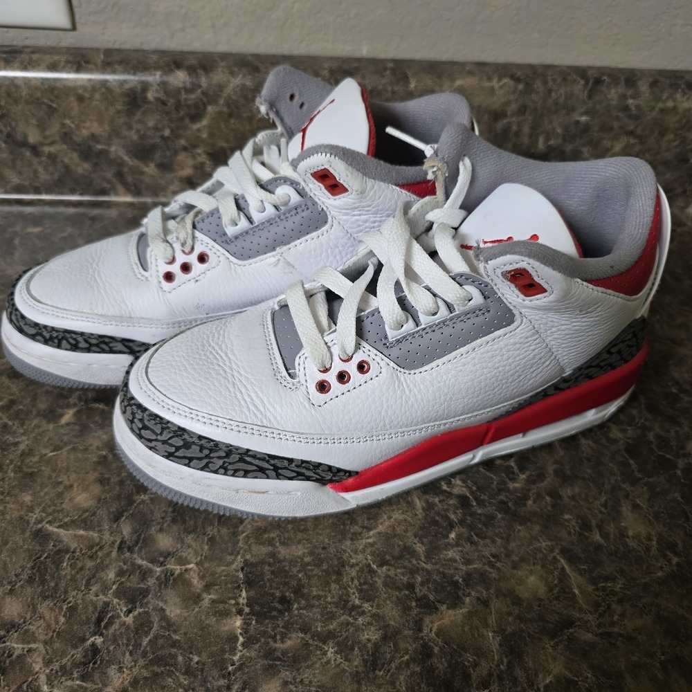 Jordan 3 Retro GS 2022 Fire Red White DM0967-160 Size 5.5y